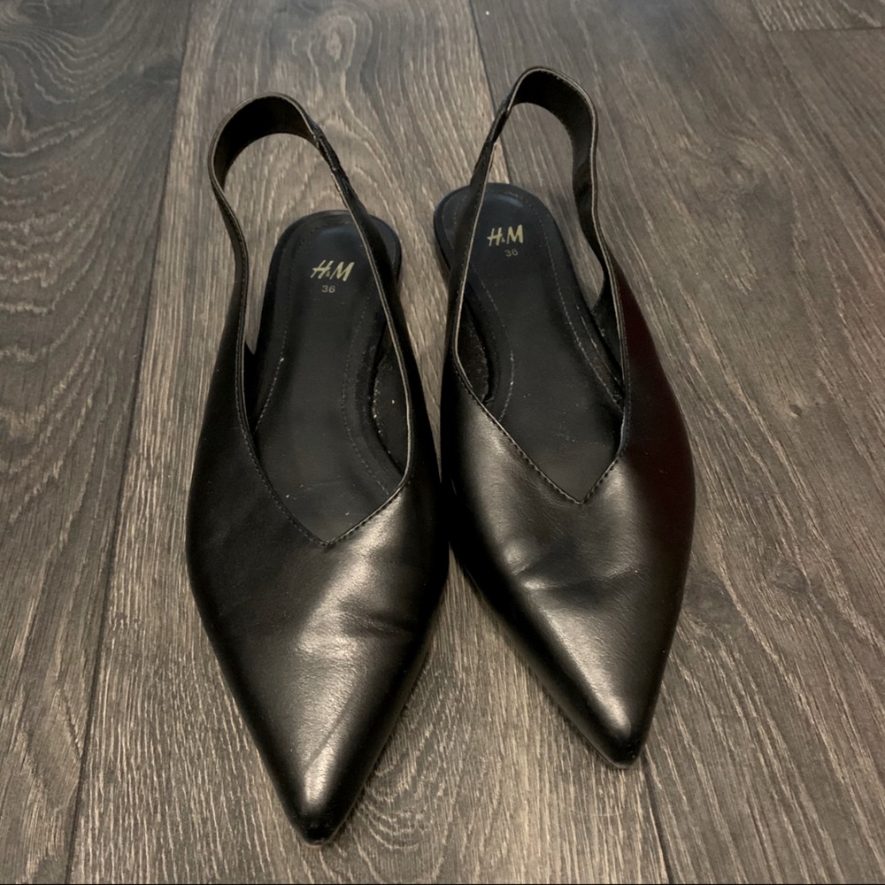 H&M | Black Pointy Toe Flats